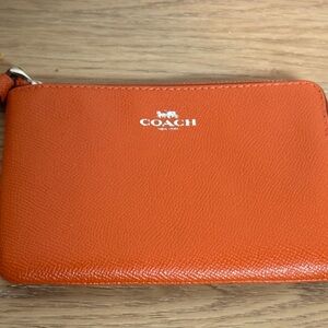 🧡 COACH Orange Leather Wristlet / Small Pouch 🧡